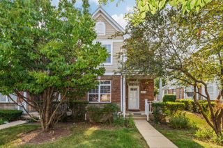 1896 Keystone Place 1896, Schaumburg, IL 60193