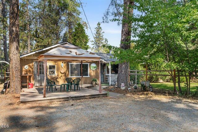 577 Galice Road, Merlin, OR 97532