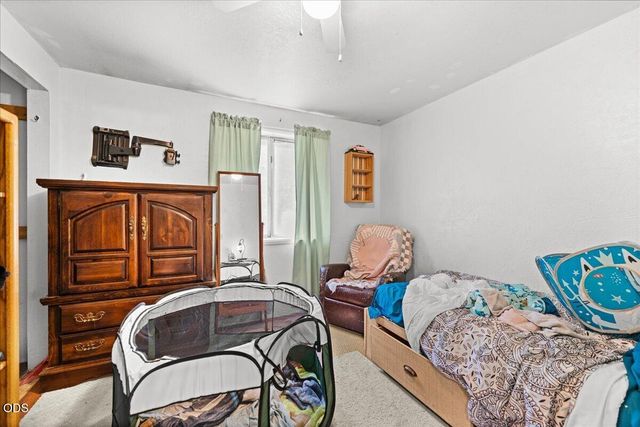 577 Galice Road, Merlin, OR 97532