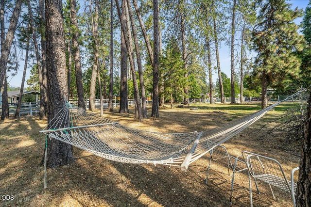 577 Galice Road, Merlin, OR 97532