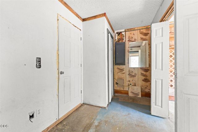 577 Galice Road, Merlin, OR 97532
