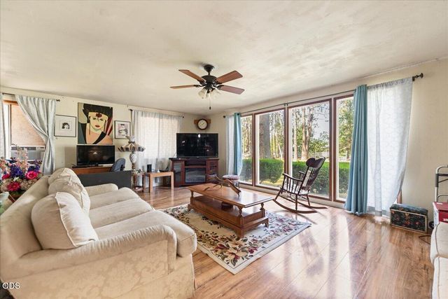 577 Galice Road, Merlin, OR 97532