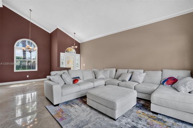 18611 NW 11th Street, Pembroke Pines, FL 33029