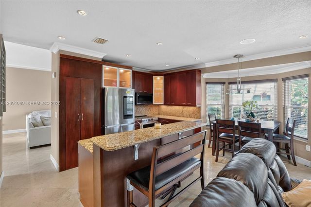 18611 NW 11th Street, Pembroke Pines, FL 33029