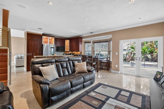 18611 NW 11th Street, Pembroke Pines, FL 33029