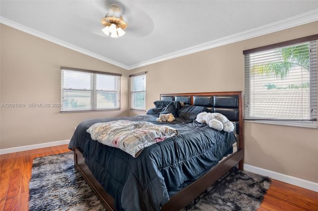 18611 NW 11th Street, Pembroke Pines, FL 33029