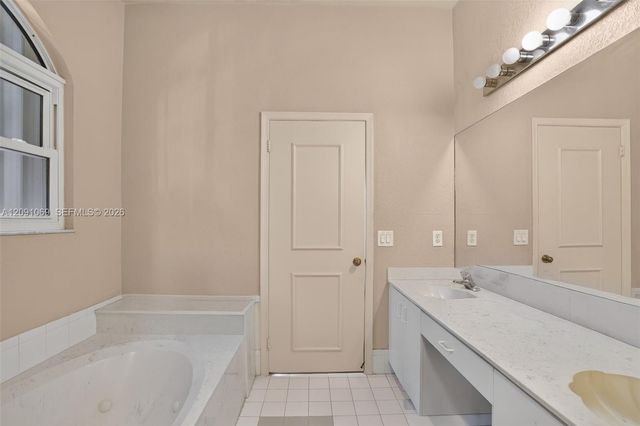 18611 NW 11th Street, Pembroke Pines, FL 33029