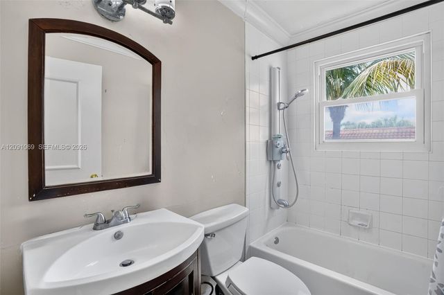 18611 NW 11th Street, Pembroke Pines, FL 33029