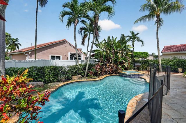 18611 NW 11th Street, Pembroke Pines, FL 33029