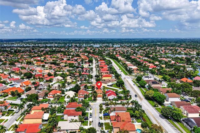 18611 NW 11th Street, Pembroke Pines, FL 33029