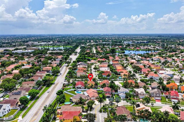 18611 NW 11th Street, Pembroke Pines, FL 33029