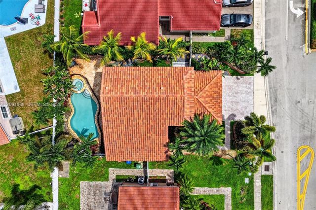 18611 NW 11th Street, Pembroke Pines, FL 33029