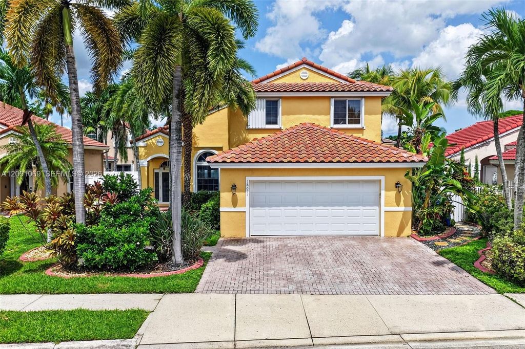 18611 NW 11th Street, Pembroke Pines, FL 33029
