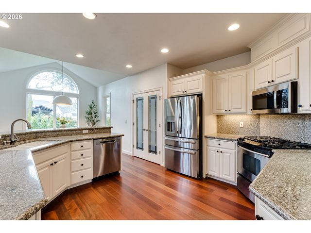 3770 WATERBROOK Way, Eugene, OR 97408