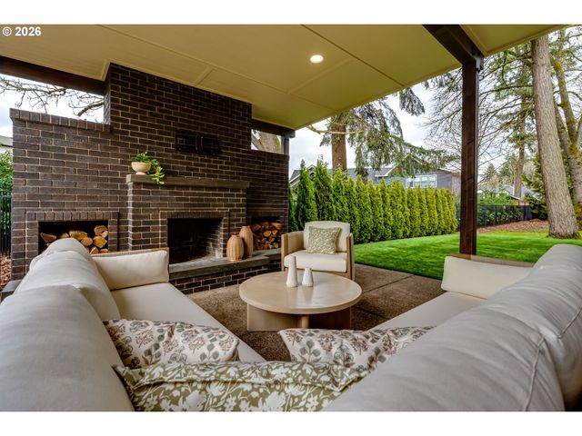 3770 WATERBROOK Way, Eugene, OR 97408