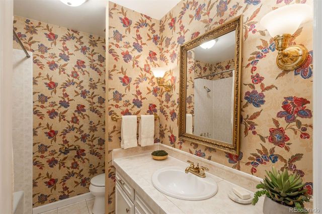 5770 E Nassau Place, Englewood, CO 80111