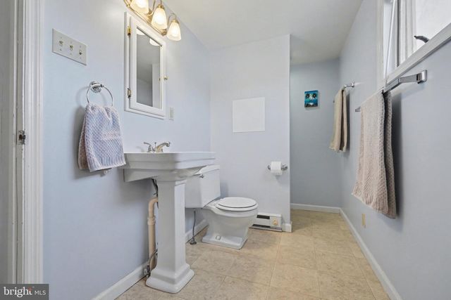617 BOSLER AVE, Lemoyne, PA 17043