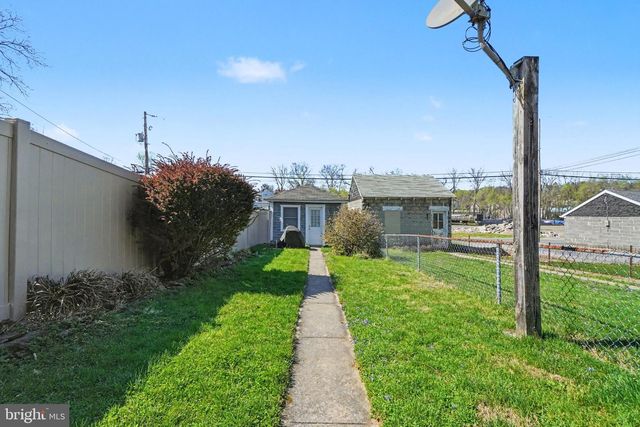 617 BOSLER AVE, Lemoyne, PA 17043