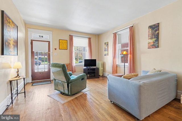 617 BOSLER AVE, Lemoyne, PA 17043