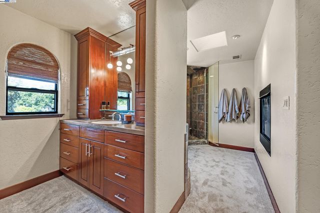 141 Ray St, Pleasanton, CA 94566