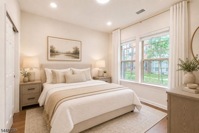 22 Gala Ct, Livingston Twp., NJ 07039