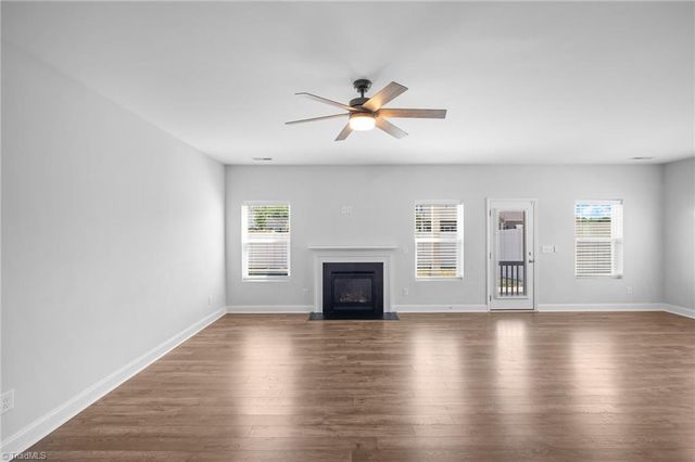 1606 Silver Lake Drive, Kernersville, NC 27284