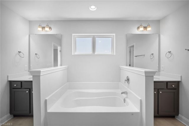 1606 Silver Lake Drive, Kernersville, NC 27284