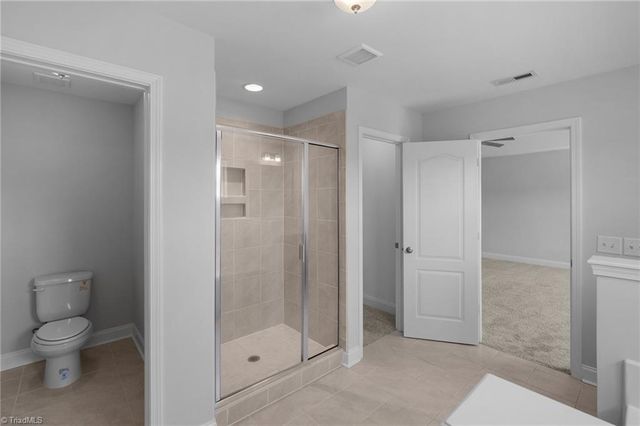 1606 Silver Lake Drive, Kernersville, NC 27284