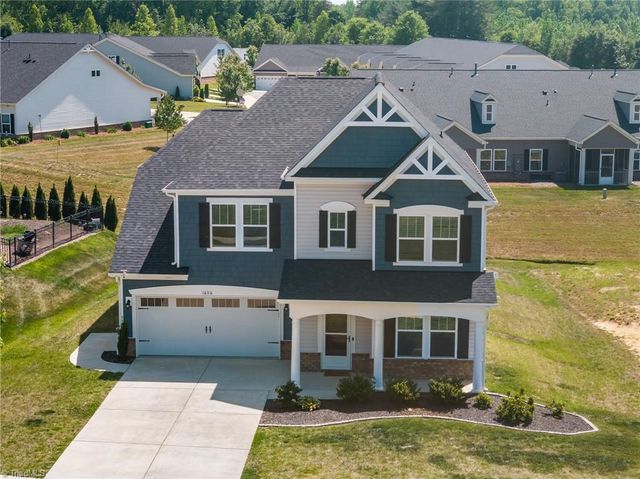1606 Silver Lake Drive, Kernersville, NC 27284