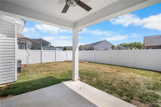 1606 Silver Lake Drive, Kernersville, NC 27284