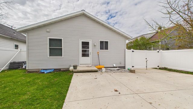 236 4TH STREET, Menasha, WI 54952
