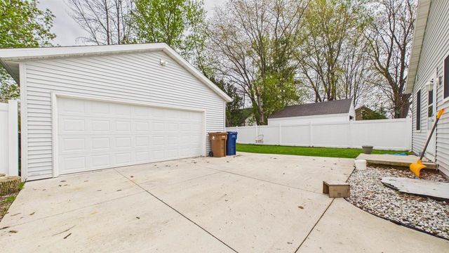 236 4TH STREET, Menasha, WI 54952