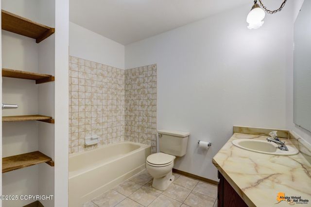 4032 Hale Court, Anchorage, AK 99502