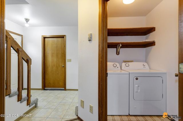 4032 Hale Court, Anchorage, AK 99502