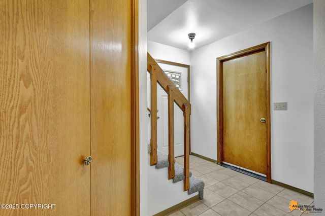 4032 Hale Court, Anchorage, AK 99502