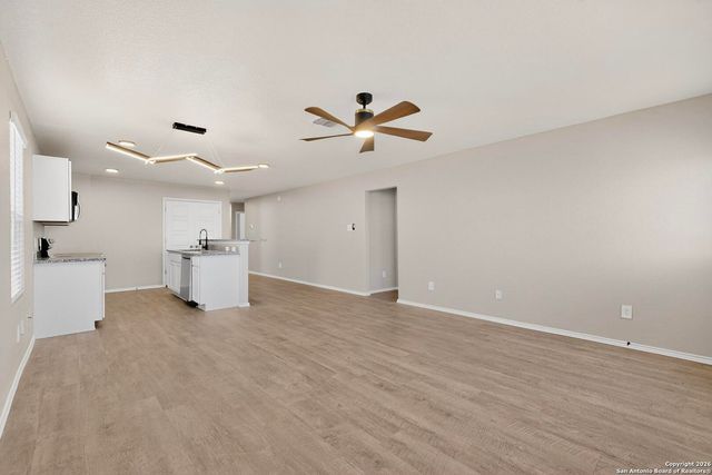 3017 Neptunes Sea, Converse, TX 78109