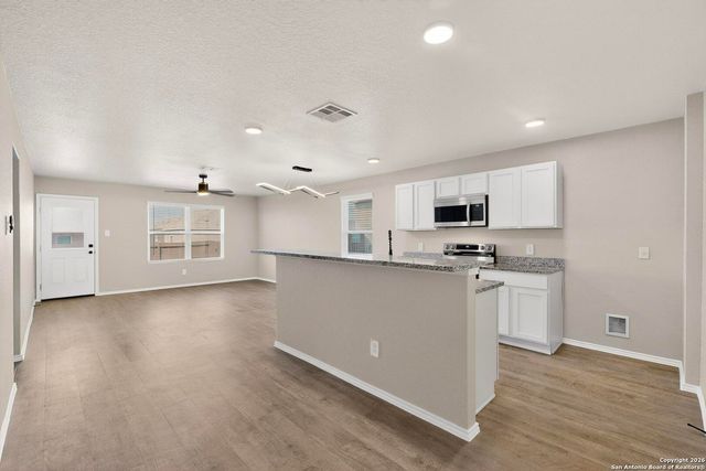 3017 Neptunes Sea, Converse, TX 78109