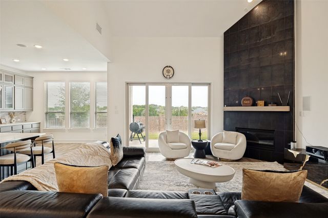 2717 Oak Blossom Drive, Mckinney, TX 75071