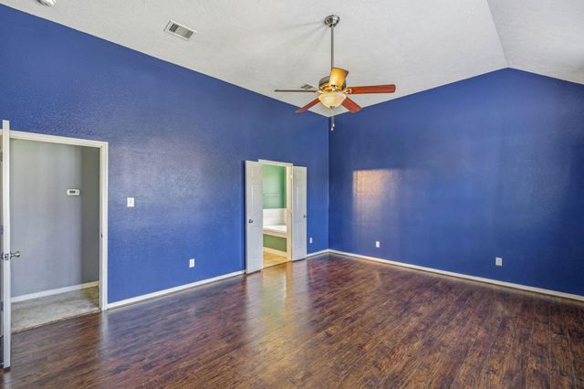 5002 Creekside Avenue, Baytown, TX 77523