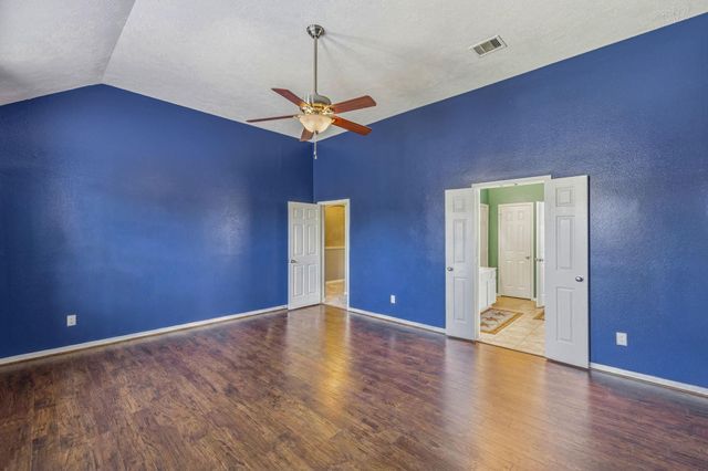 5002 Creekside Avenue, Baytown, TX 77523