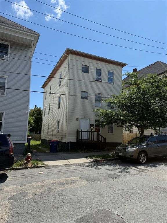 22 Holly St, New Bedford, MA 02746