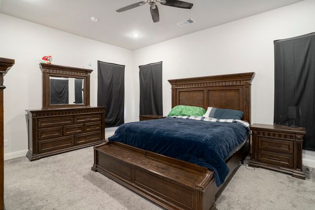 1824 Royal Lake Drive, Grand Prairie, TX 75052