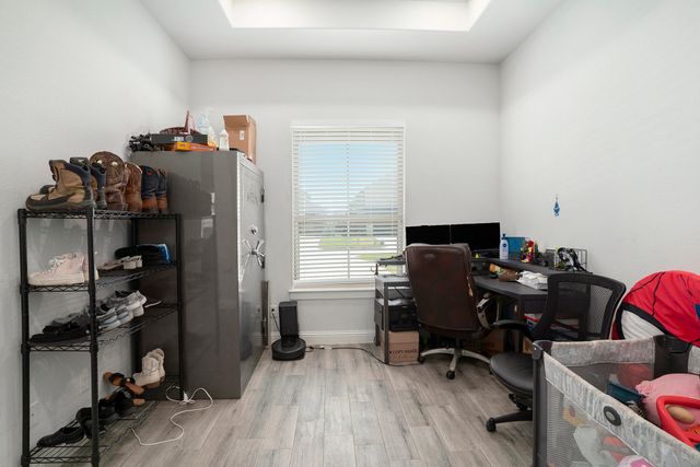 1824 Royal Lake Drive, Grand Prairie, TX 75052