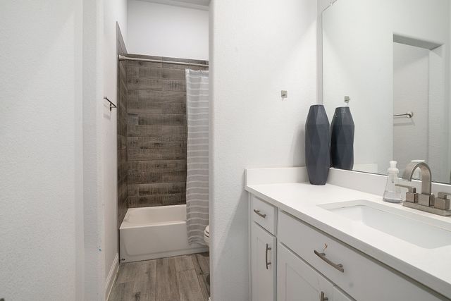 1824 Royal Lake Drive, Grand Prairie, TX 75052