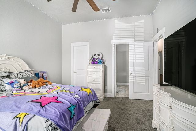 1824 Royal Lake Drive, Grand Prairie, TX 75052