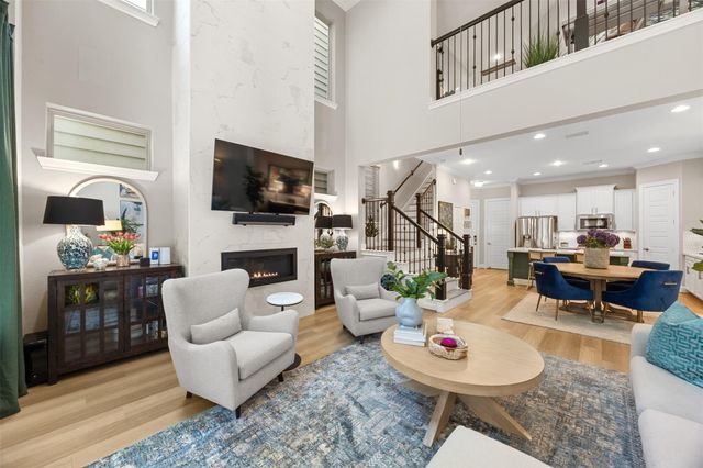 1010 Shepherd Oaks Drive, Houston, TX 77018