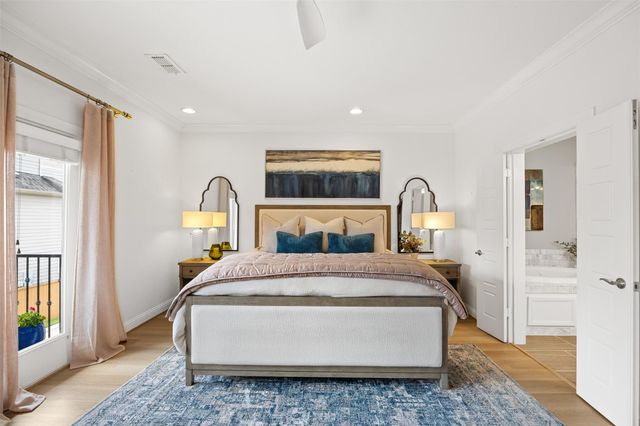 1010 Shepherd Oaks Drive, Houston, TX 77018