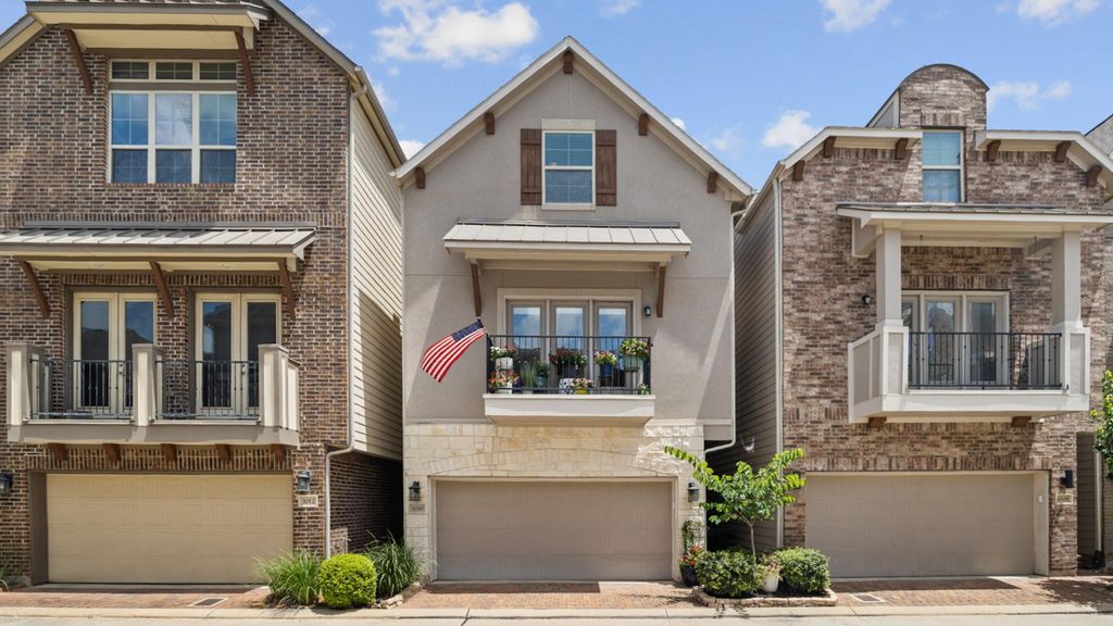 1010 Shepherd Oaks Drive, Houston, TX 77018
