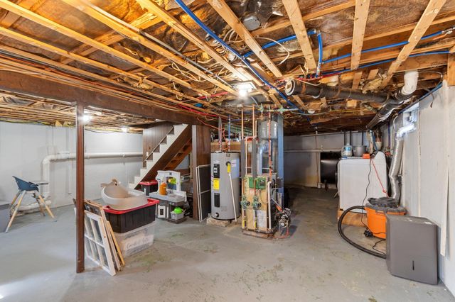 78 Norcross Street, Manchester, NH 03109