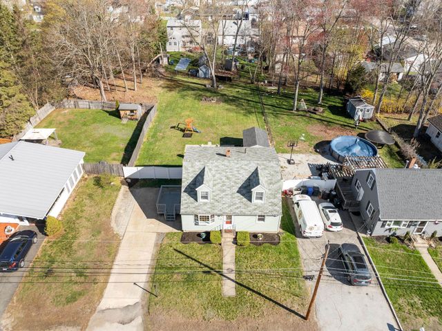 78 Norcross Street, Manchester, NH 03109